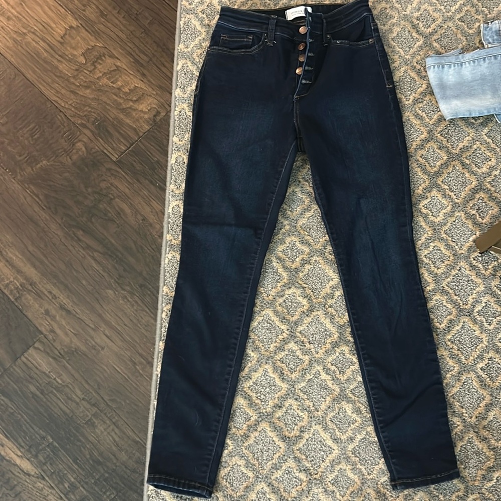 Crown &Ivy high rise skinny size 4